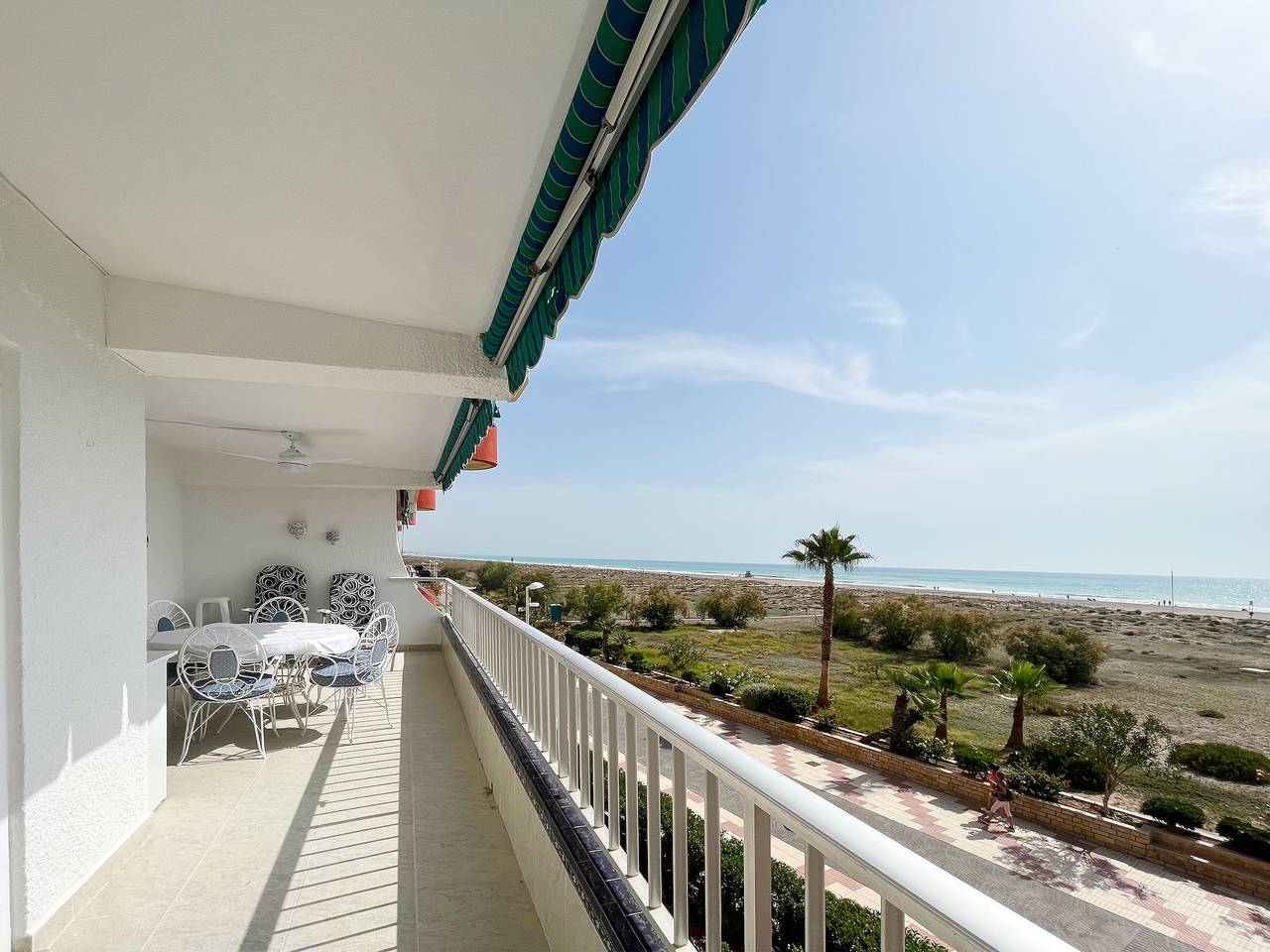 Apartamento entero, Global Properties: Apartamento en primera línea de playa, Canet de Berenguer in Canet de Berenguer, Costa de Valencia