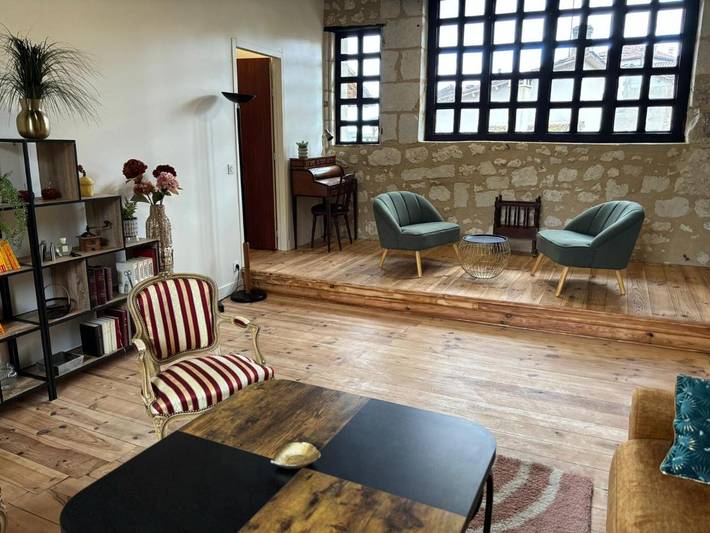 Gîte pour 6 personnes, avec terrasse et vue à Aubeterre-sur-Dronne - 4