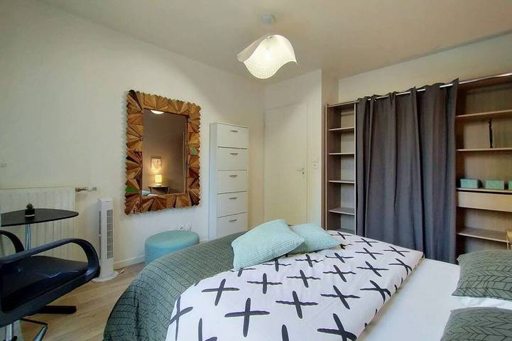 Ganze Wohnung, Chic and spacious apart with terrace and parking in Saint-Denis, Seine-Saint-Denis