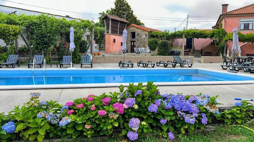 Gîte pour 4 personnes, avec vue ainsi que jardin et piscine dans Oliveira de Azeméis