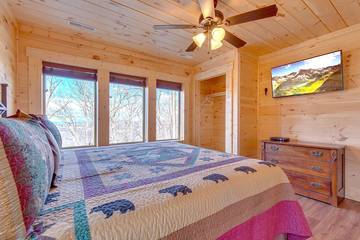 Log Cabin for 6 Guests in Gatlinburg, Sevier County, Picture 3