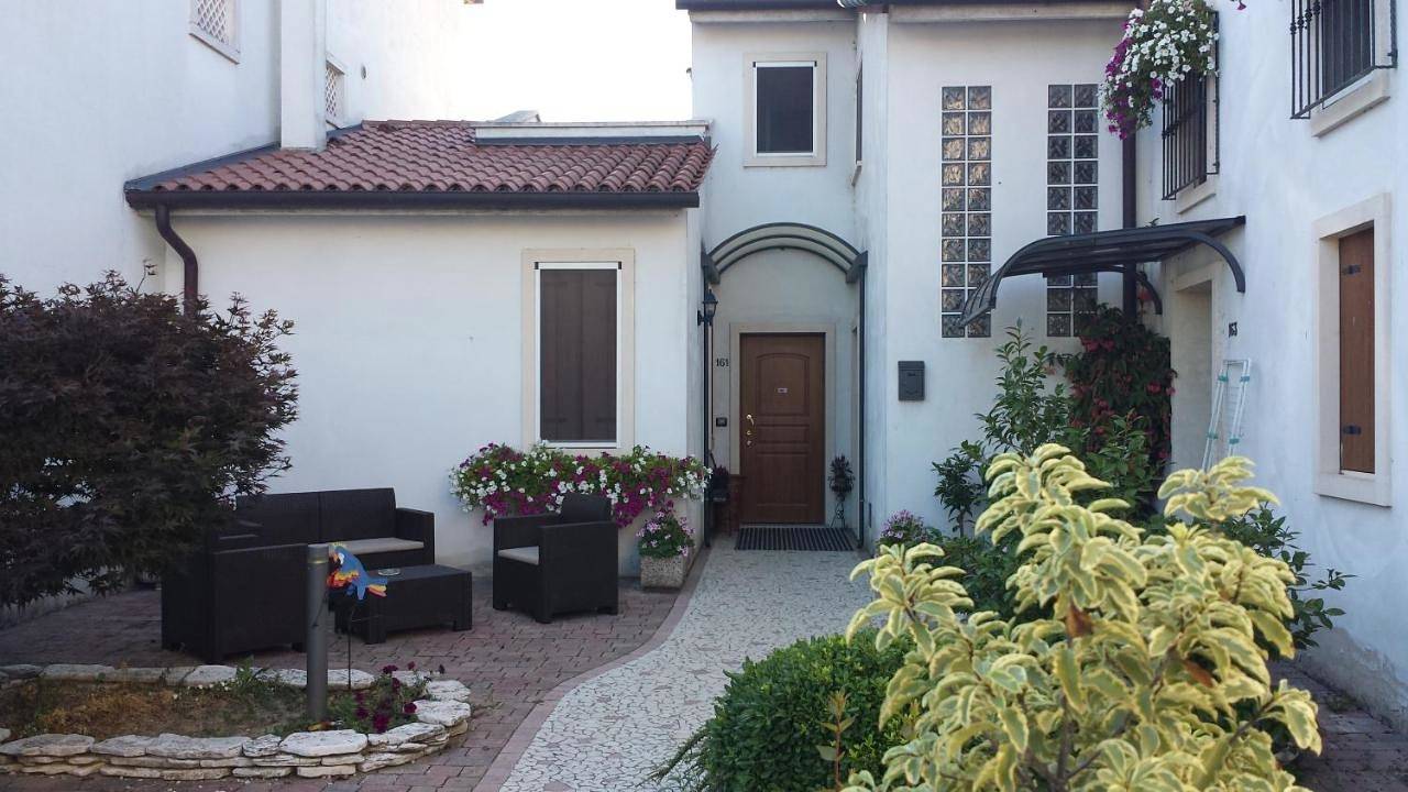 Apartamento entero, One-Bedroom House in Vicenza, Provincia de Vicenza