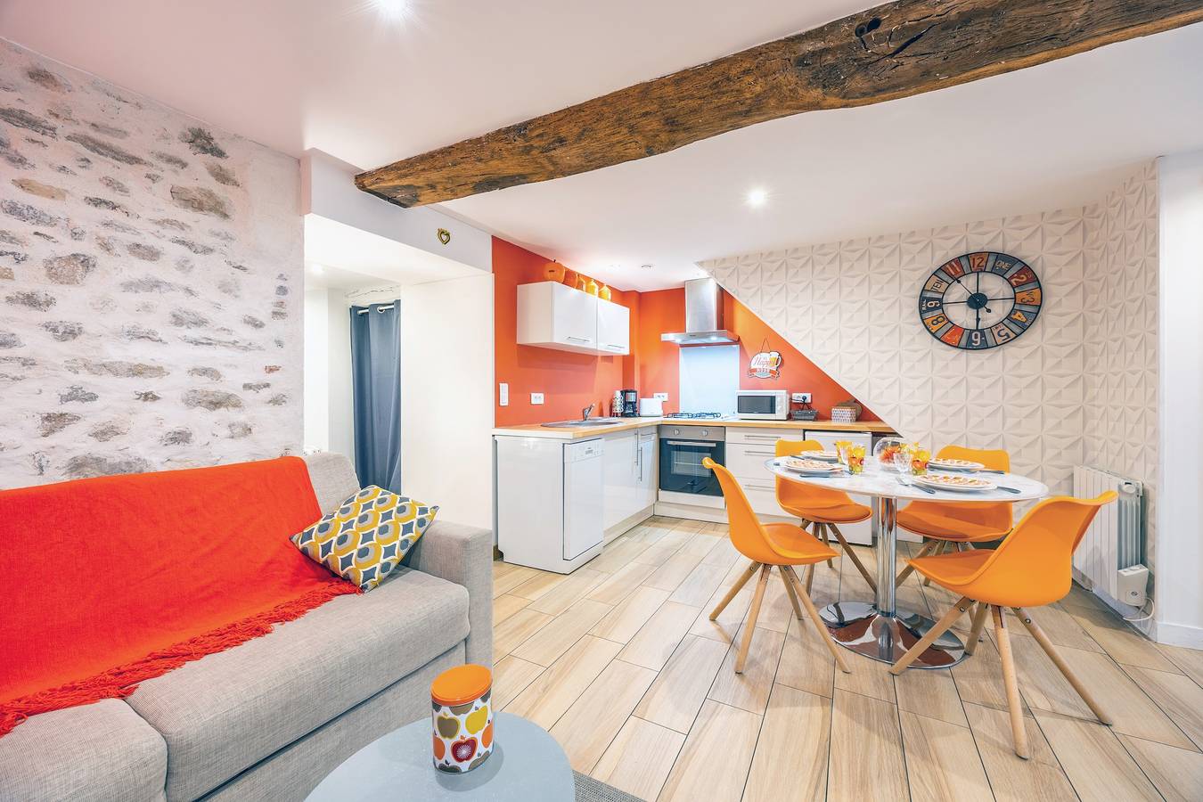 Ferienhaus 'Les Glycines 1' mit privater Terrasse, Balkon und Wlan in Les Epesses, Loire-Tal
