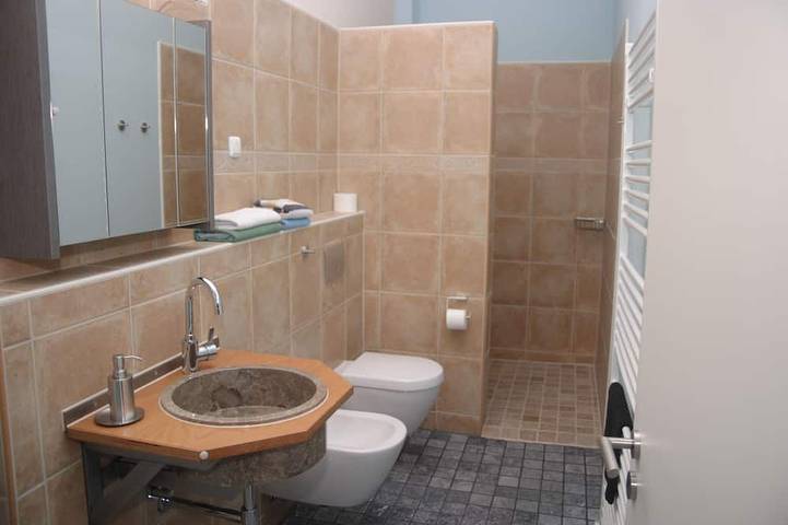 Ganze Wohnung, Apartment Beta, Ruhepol mit Sauna in gehobenem Ambiente in Weenzen, Landkreis Hildesheim
