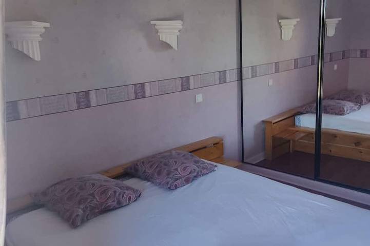 Location de vacances pour 6 personnes, avec jardin à Craponne-sur-Arzon - 2