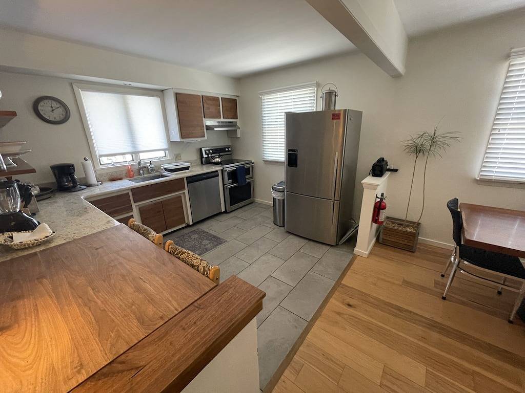 Ganze Wohnung, Lambertville-in town-Elevated Deck-Stroll by Delaware River just blocks away in Hunterdon County