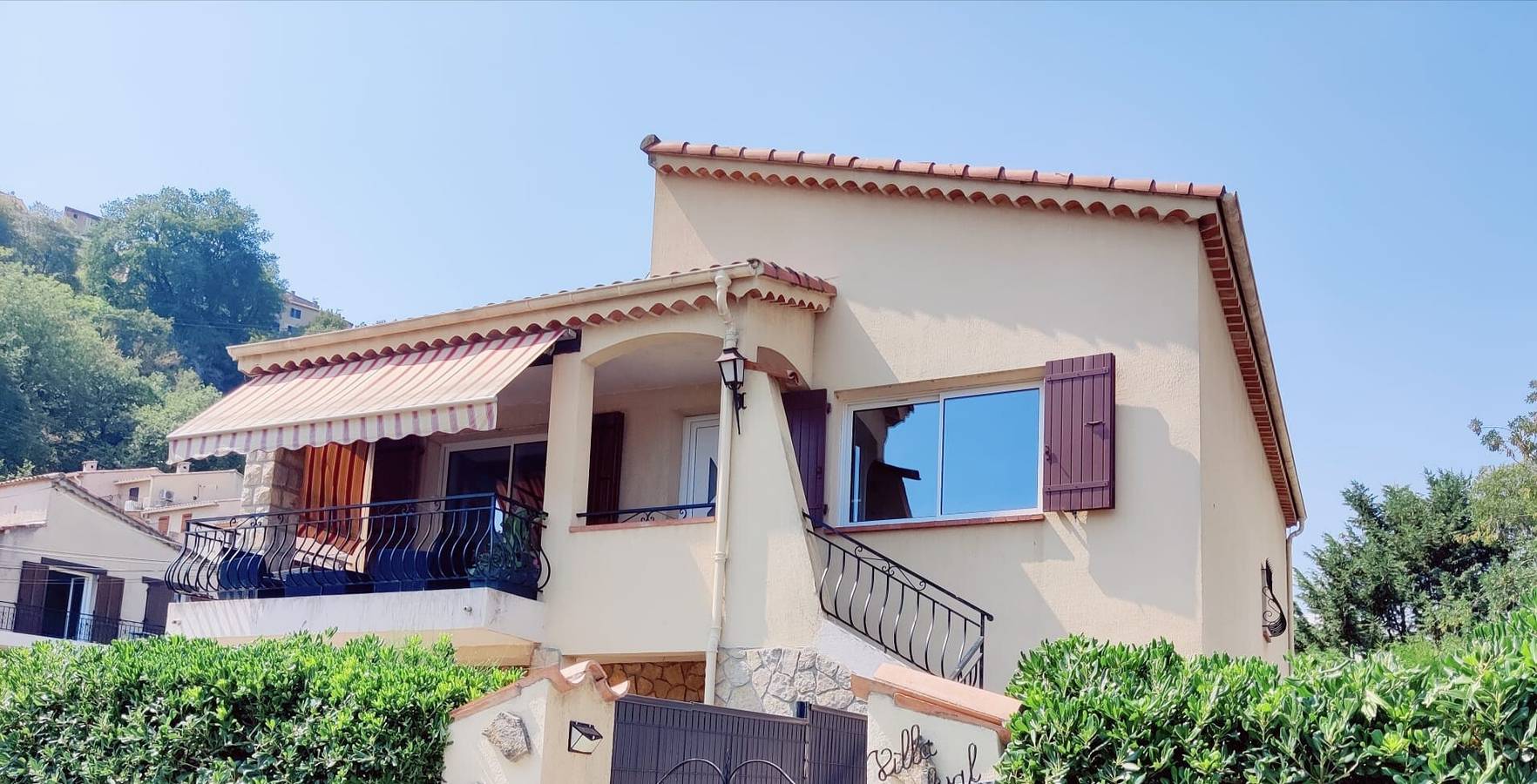 Villa « Upper » – 3 chambres, 8 personnes, terrasse privée, Wi-Fi, climatisation in Cagnes-sur-Mer, Côte méditerranéenne (France)