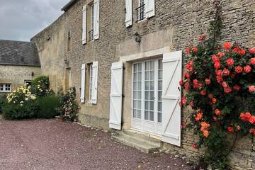 Gîte pour 6 personnes, avec jardin à Longues-sur-Mer