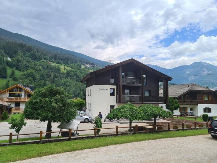 Hütte für 6 Personen, mit Ausblick und Sauna sowie Garten, mit Haustier in Schlern-Gruppe