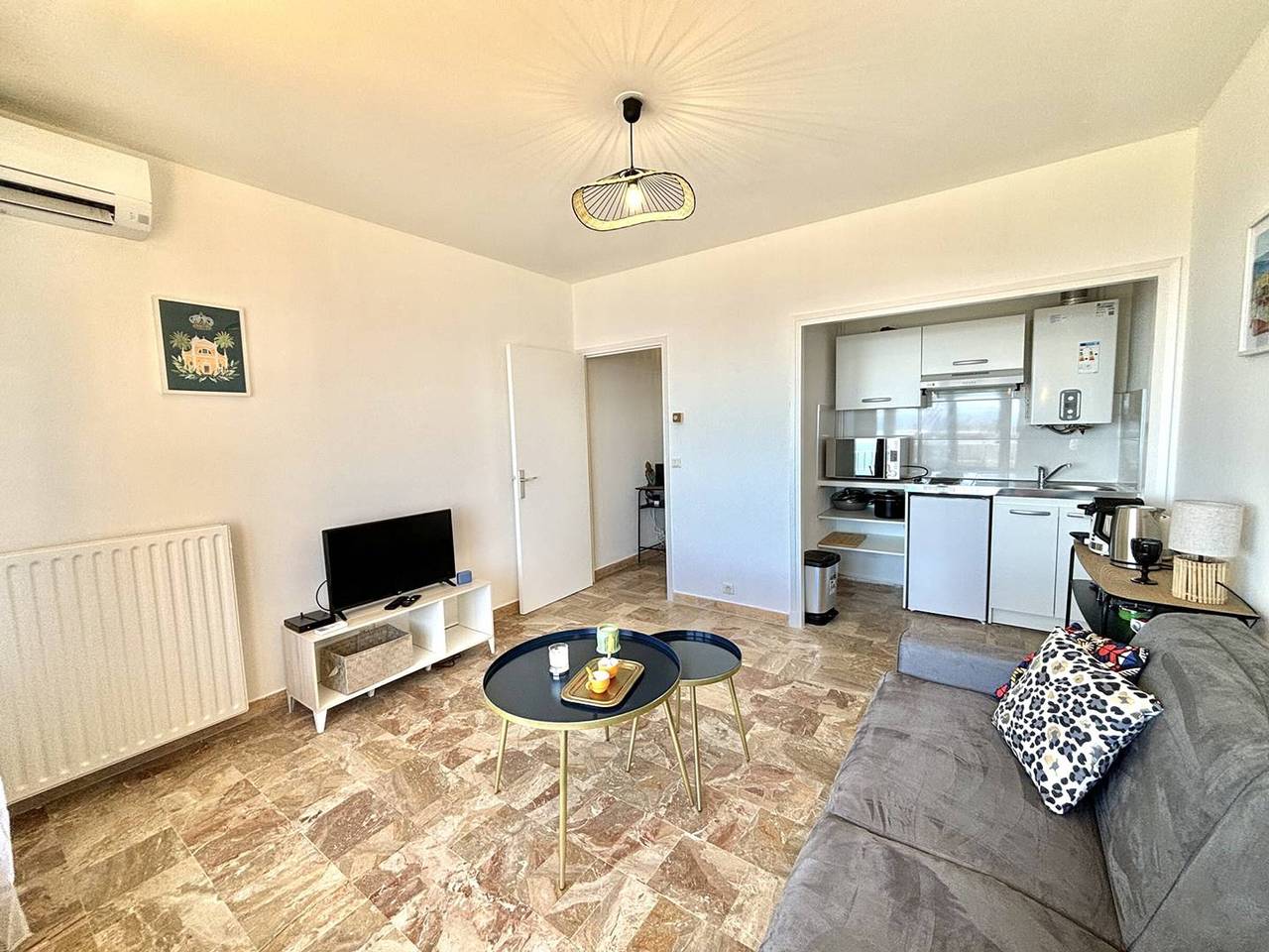 Apartamento entero, Apartamento 1 habitación con aparcamiento en Ajaccio in Ajaccio, Region de Ajaccio
