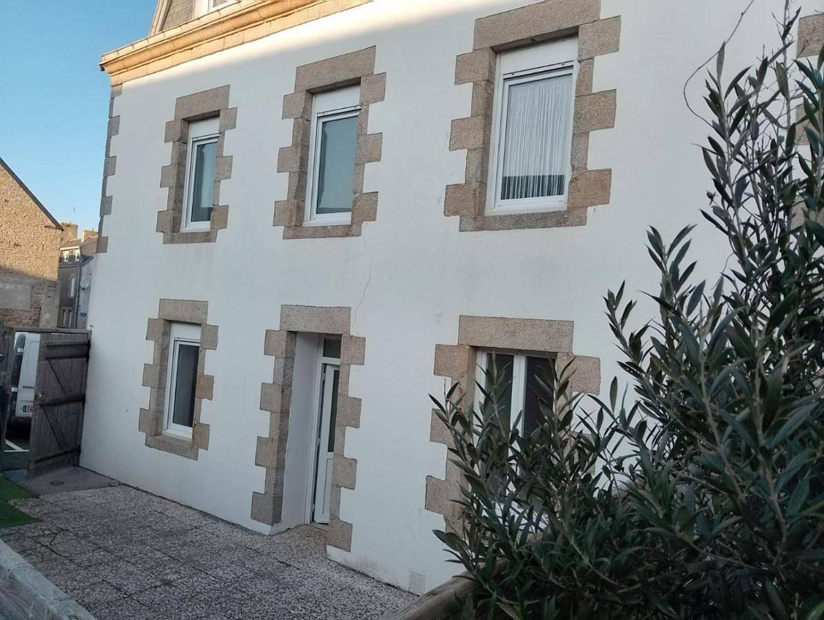 Appartement entier, One-Bedroom Apartment in Saint-Guénolé, Penmarch