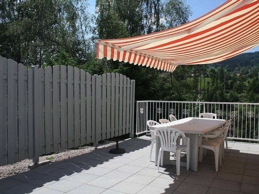 Maison des Érables 3*, max 8 pers +1 bébé, garage, belle terrasse in Gérardmer, Parc naturel régional des Ballons des Vosges