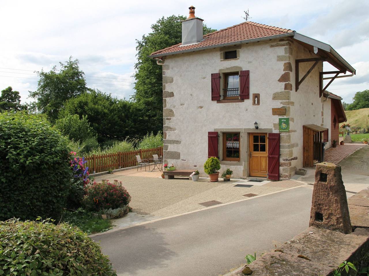 Gîte voor 5 personen met terras in Bonvillet, Neufchâteau (Frankrijk)