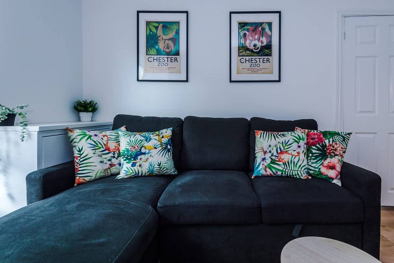 Stylish   Spacious home  Great Location  sleeps 6 in Chester, Cheshire West and Chester