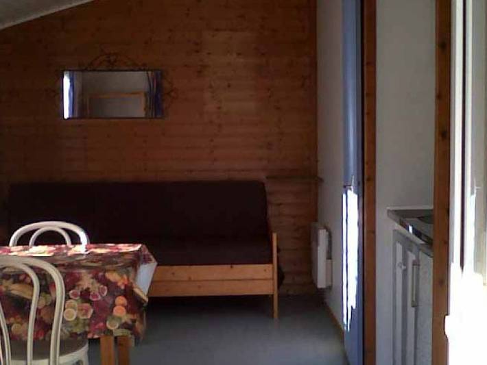 Gîte pour 4 personnes, avec piscine et terrasse, animaux acceptés à Girac - 4