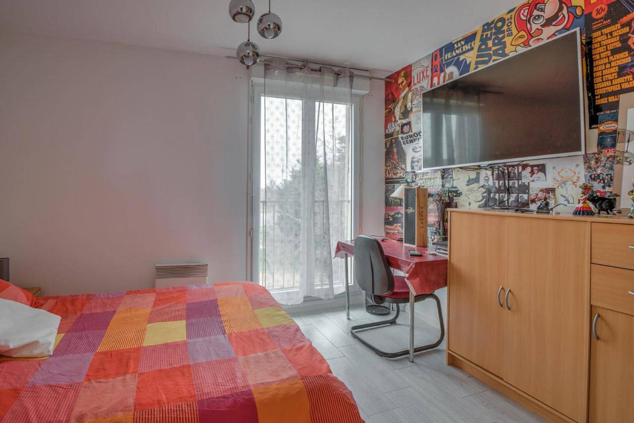 Three-Bedroom House in Saint-Denis-lès-Bourg, Région de Bourg-en-Bresse