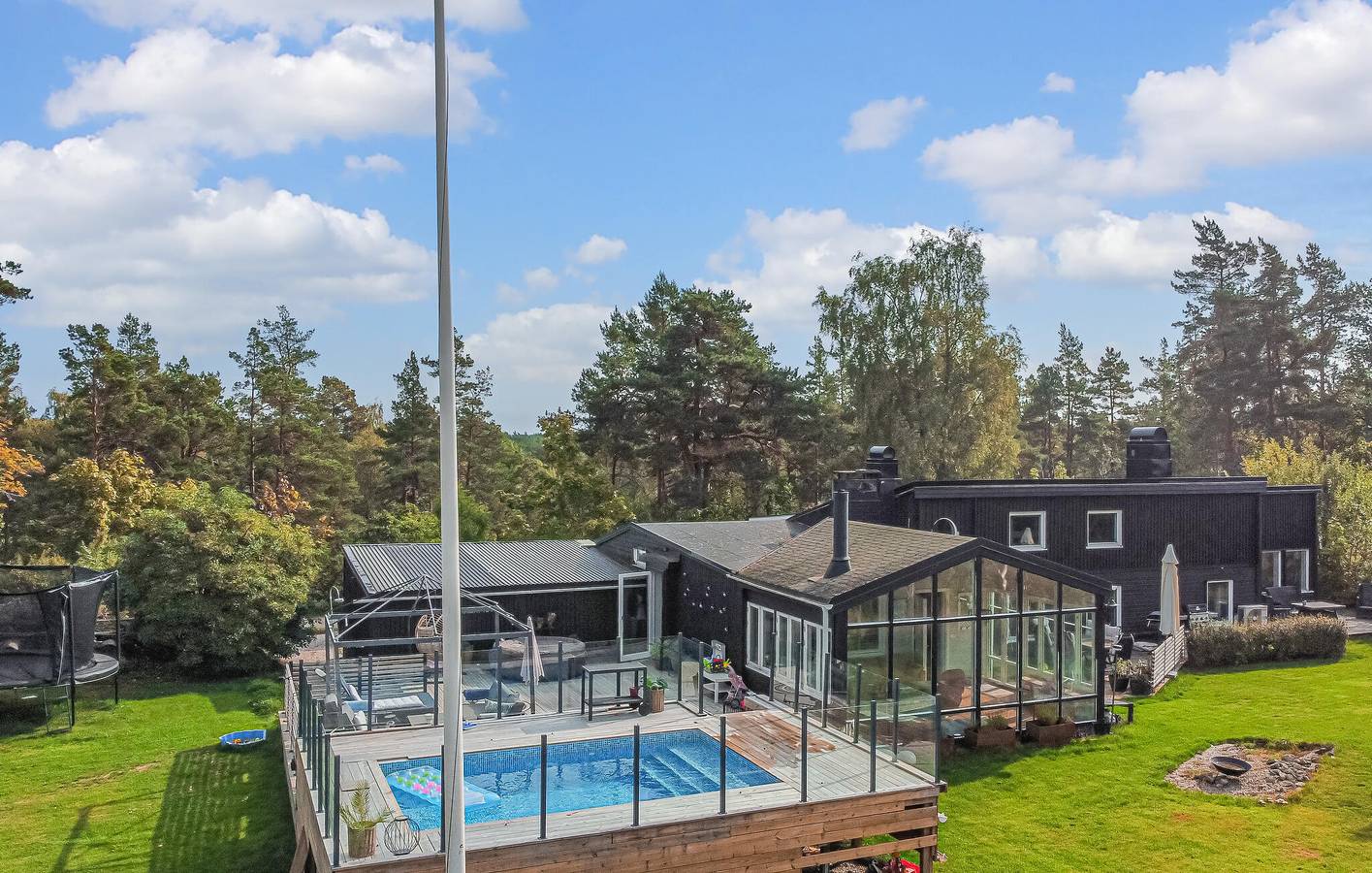 Ferienhaus für 9 Personen mit Terrasse in Mellerud, Vänern
