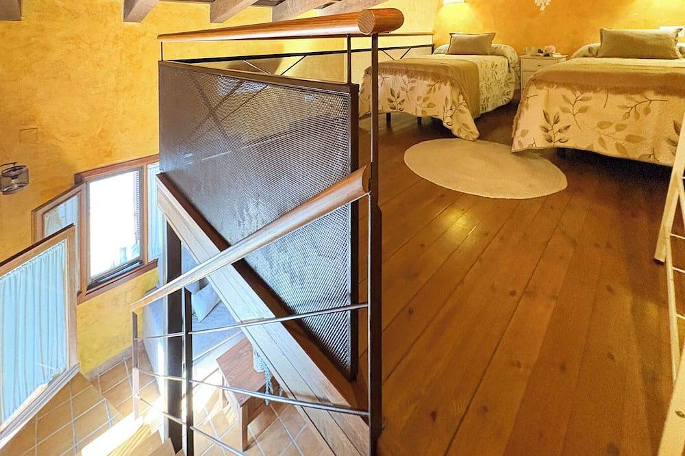 Entire apartment, At Casa El Lago - Apartment for 4 to 6 people in a unique setting in Guijo de Coria, Cáceres Region