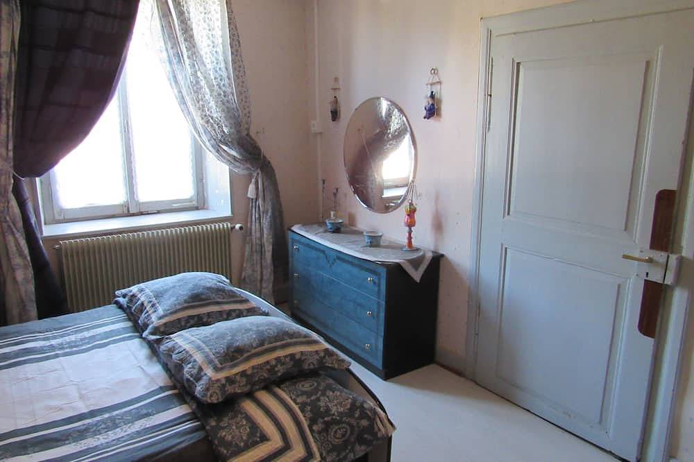 Bas Maison avec cour + préau au Val D'Argent, centrale entre l'Alsace et Vosges. in Sainte-Marie-aux-Mines, Parc naturel régional des Ballons des Vosges