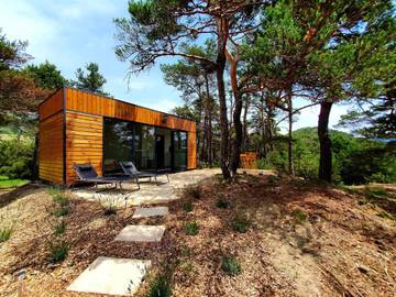 Camping pour 2 personnes, avec terrasse ainsi que jardin et vue dans le Var