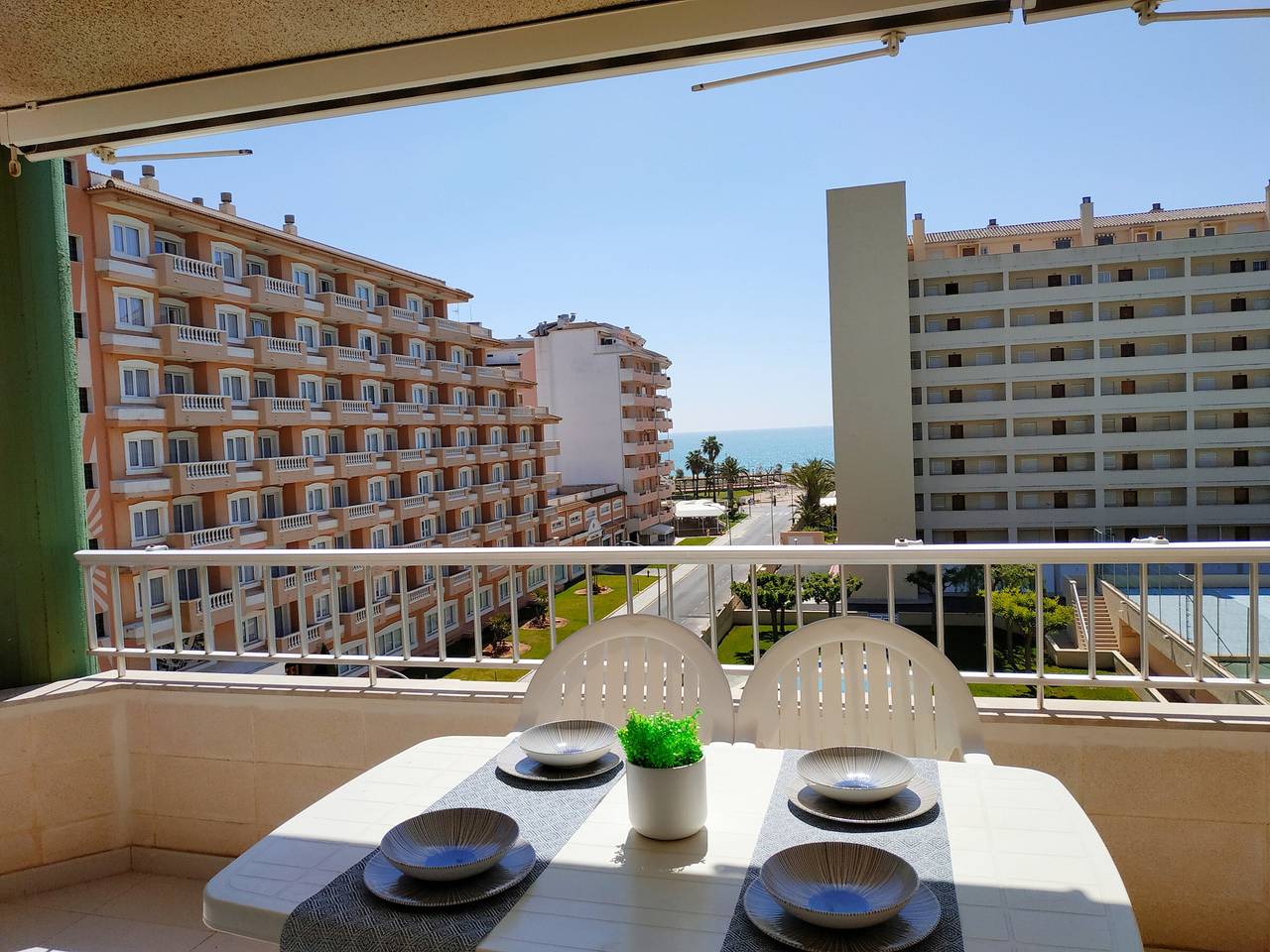 Entire apartment, Family Apartment 3 Bedrooms Pool and Parking in Peniscola in Peñiscola, Costa del Azahar
