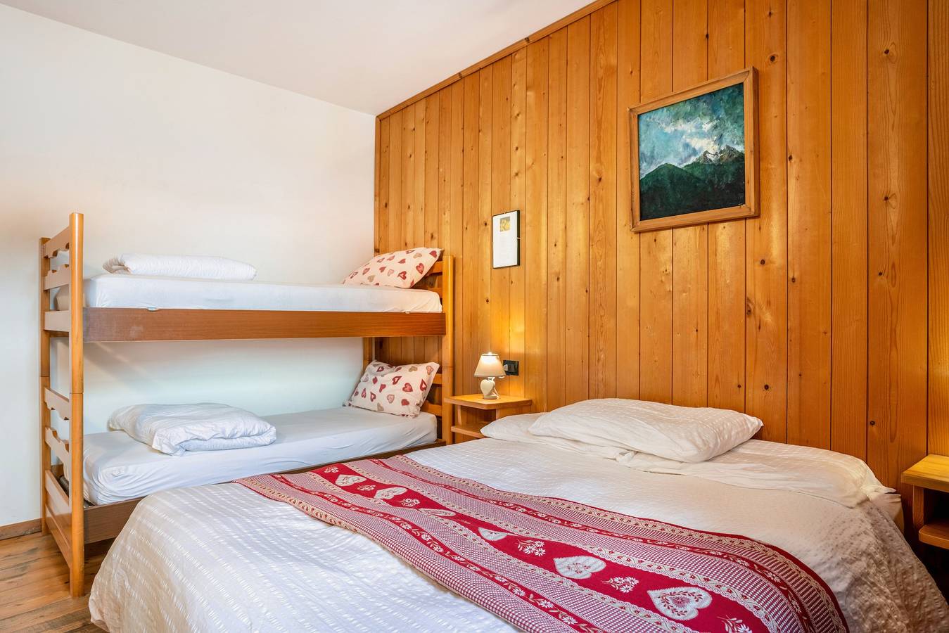 Ganze Wohnung, Ferienwohnung 'Appartamento Moti' mit Bergblick, Gemeinschaftsgarten und Balkon in Caldes, Ortleralpen