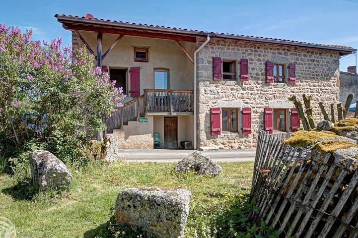Gîte pour 8 personnes, avec jardin