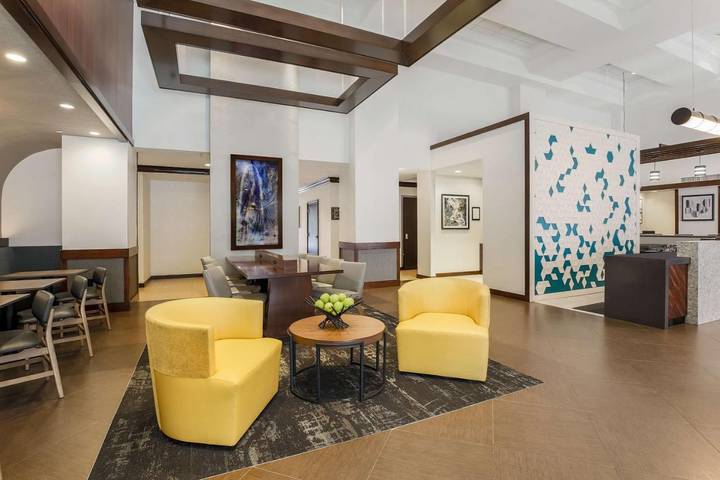 Hôtel pour 6 personnes, avec piscine et terrasse