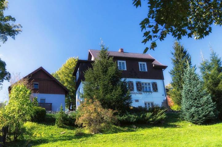Chambre d’hôte pour 5 personnes, avec Terrasse ainsi que Jardin et Vue