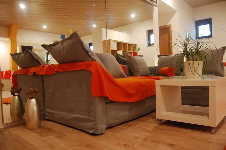 Ferienwohnung für 7 Personen, mit Balkon und Garten in Nürtingen