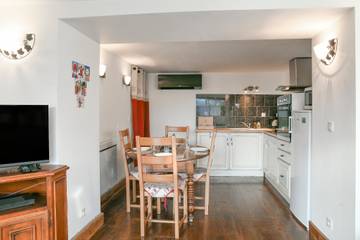 Vakantieappartement voor 4 Personen in Saint-Pierre-d'Albigny, Bauges, Afbeelding 3