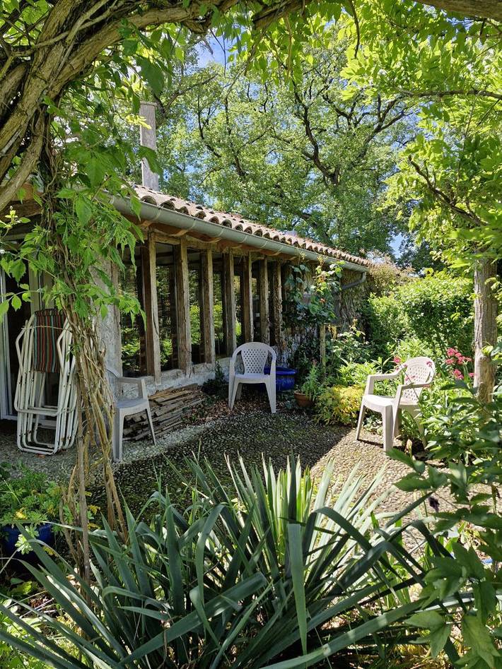 Gîte pour 6 personnes, avec terrasse et jacuzzi ainsi que piscine et jardin dans l' Ariège - 4