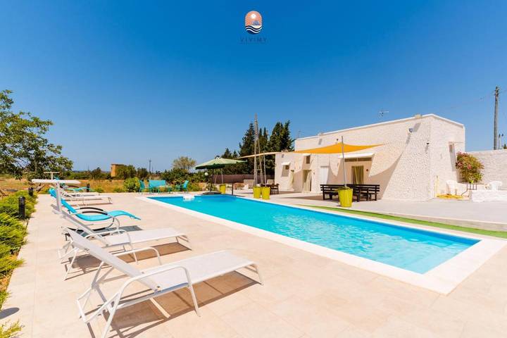 Villa per 10 persone, con giardino e piscina in Alezio