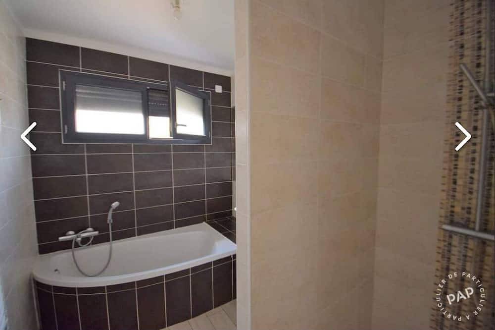 4-bedroom villa with private pool, sea view in Ille-sur-Têt, Prades region