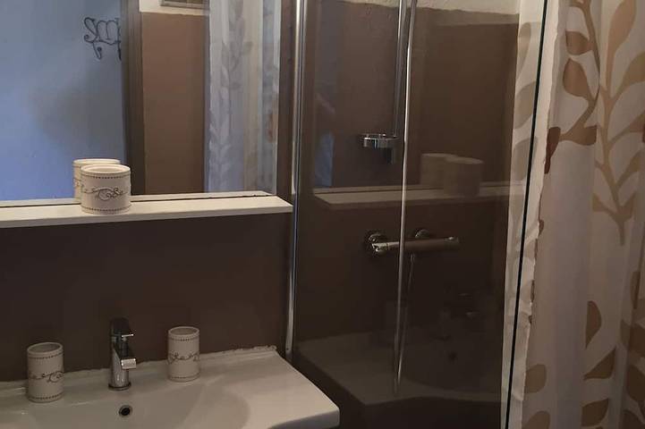 Gîte pour 6 personnes, avec terrasse et piscine à Lama - 4