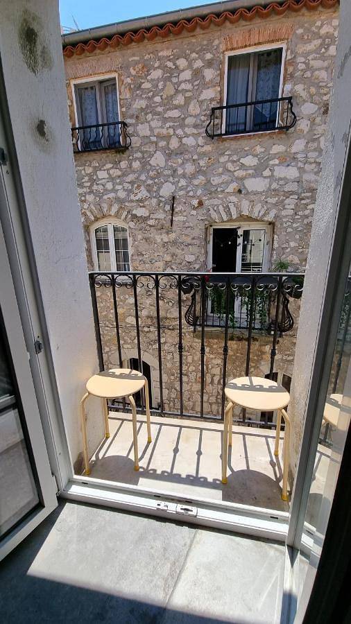 Gîte pour 2 personnes, avec balcon et vue à La Turbie - 3