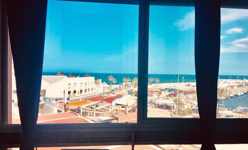 Gîte pour 3 personnes, avec vue dans Port De Saint Cyprien