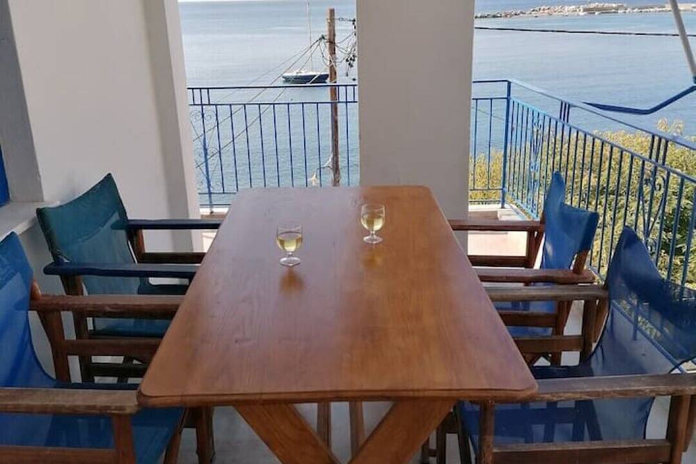Entire apartment, \"Philoxenia\" ( Sea front apartment in Glossa, Sporades