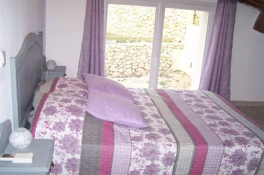 Charming cottage at the foot of the hills in Roquevaire, Marseille region
