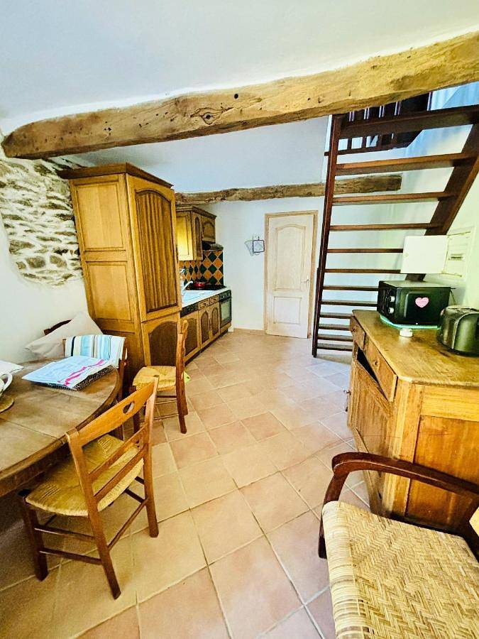 Location de vacances pour 4 personnes, avec piscine ainsi que vue et jardin, adapté aux familles à Saint-Paul-la-Coste - 4