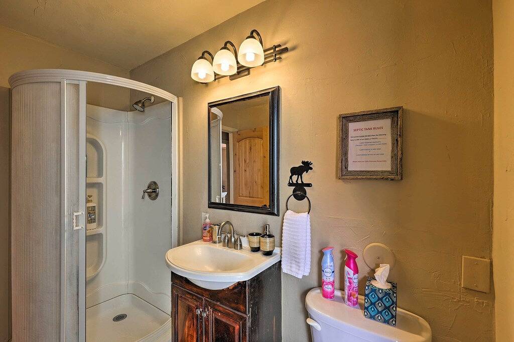 Strawberry Hideaway in the Pines w/ Hot Tub! in Strawberry, Coconino Nationalwald