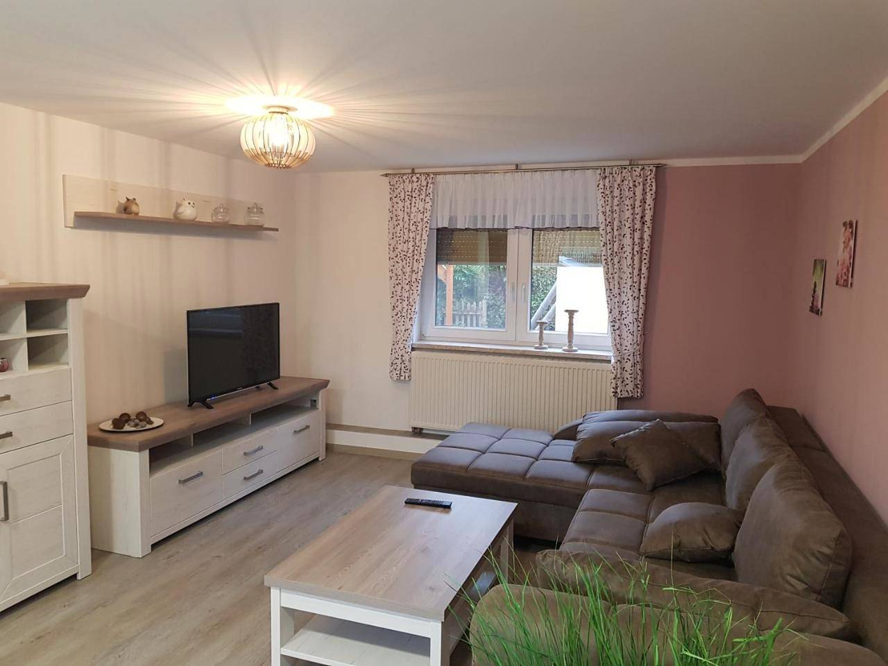 Ganze Wohnung, Störmthal Ferienwohnung 1 Sonnenweg in Großpösna, Leipziger Neuseenland