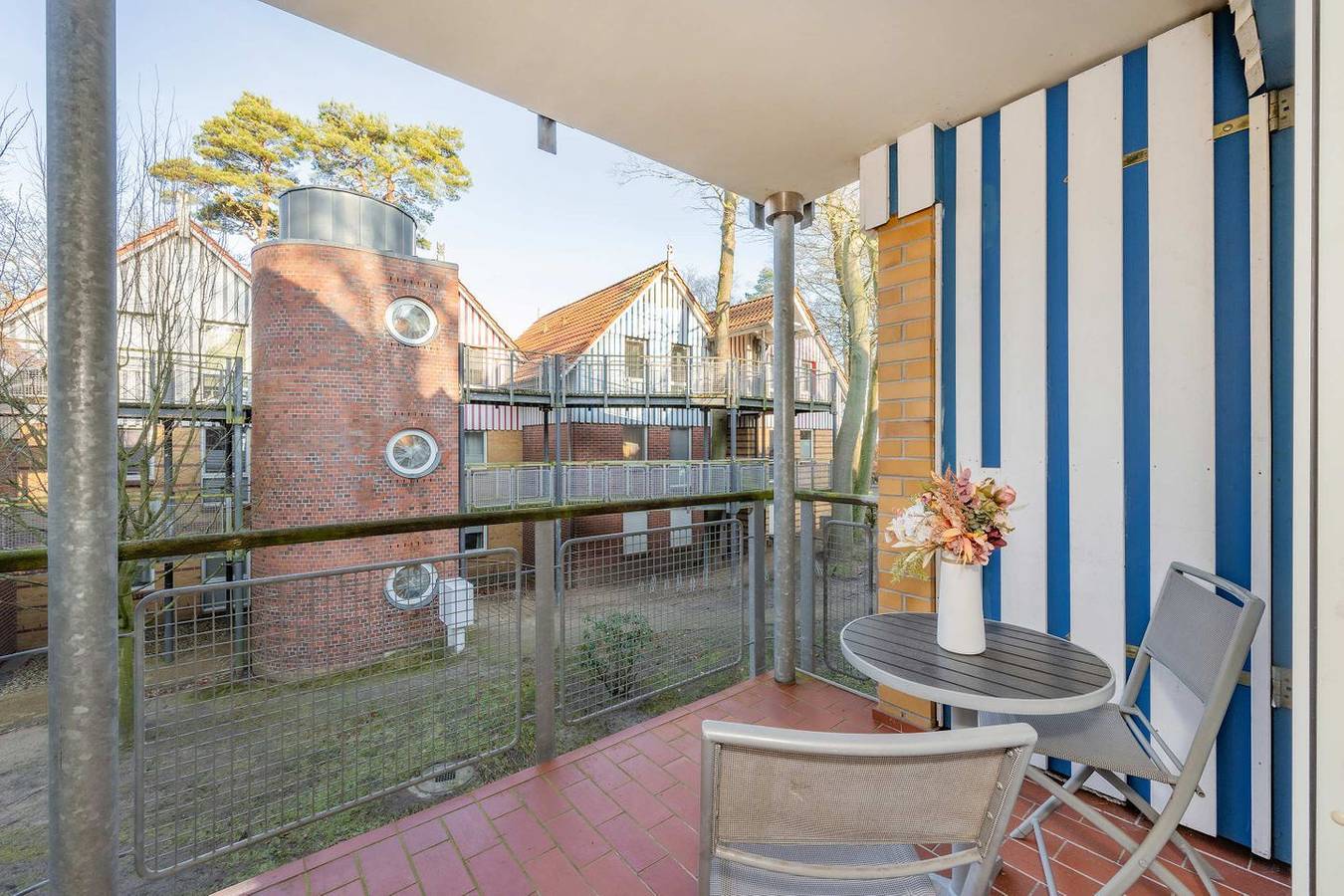 Ganze Wohnung, Gemütliche Ferienwohnung in Koserow mit Meerblick – nur 50 m zum Strand! in Ostseebad Koserow, Koserow