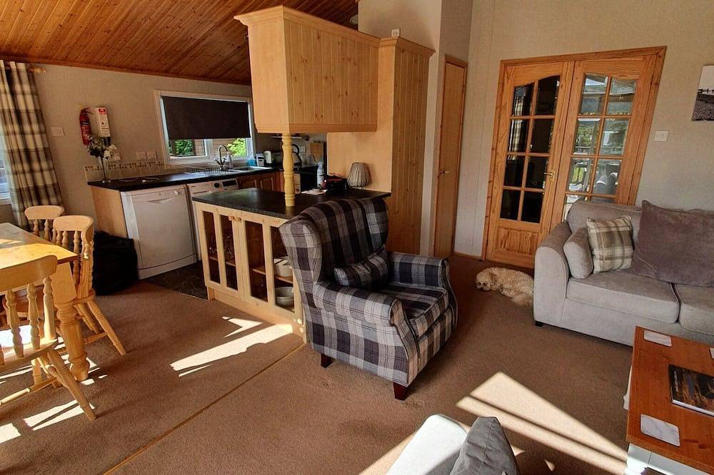 Holiday lodge with stunning views near the shore of Bassenthwaite Lake in Lake District