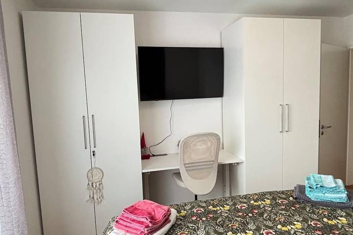 Ganze Wohnung, Full City Apartment
am Spittel (Platz) Fußgängerzone Ideal für Paare in Bitburg, Eifelkreis Bitburg-Prüm
