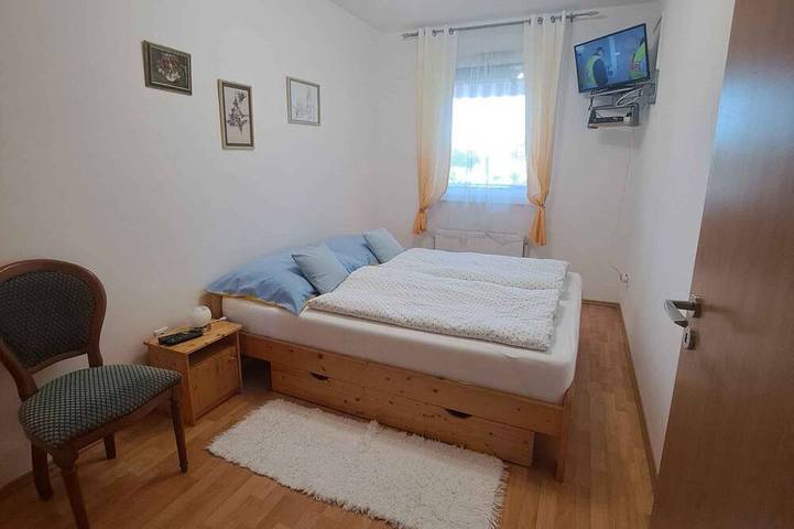 Ganze Wohnung, Ferienwohnung mit Klimaanlage und WLAN in Bük, Komitat Eisenburg