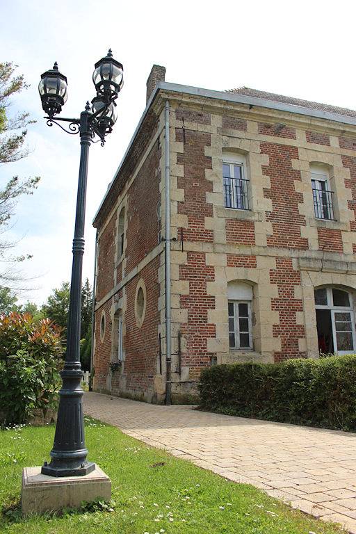 Gîte pour 10 personnes, avec piscine et jardin, animaux acceptés dans Oise - 2
