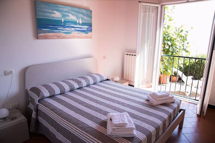 Casa Cinzia - appartamento con terrazza e vista sul Golfo in Bonassola, Riviera di Levante