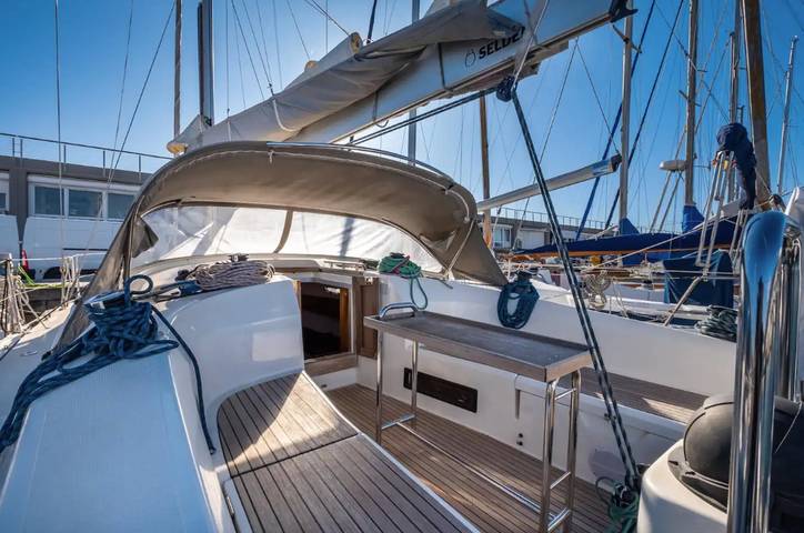 Vakantieboot 'Barco en Port Olympic' met dekken & Wi-Fi in Port Forum, Sant Adrià de Besòs