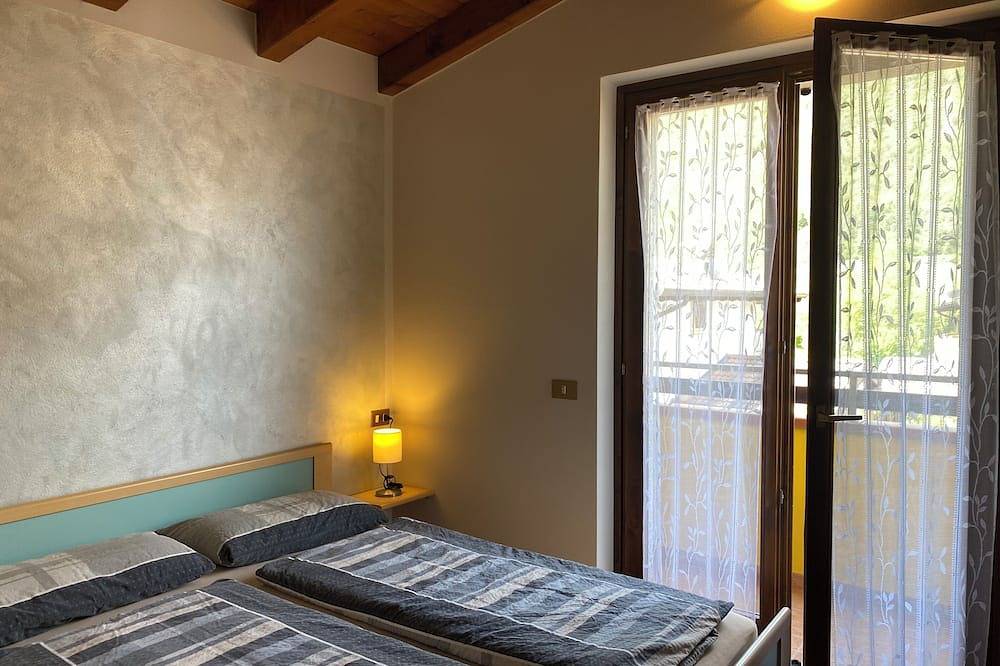 Ferienhaus bis 4 Personen, nur 200 m vom See entfernt, ruhige Lage in Idro, Gardasee-Berge